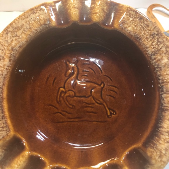 Vintage Brown Ceramic Ashtray with Deer Design Hull USA - Picture 11 of 13